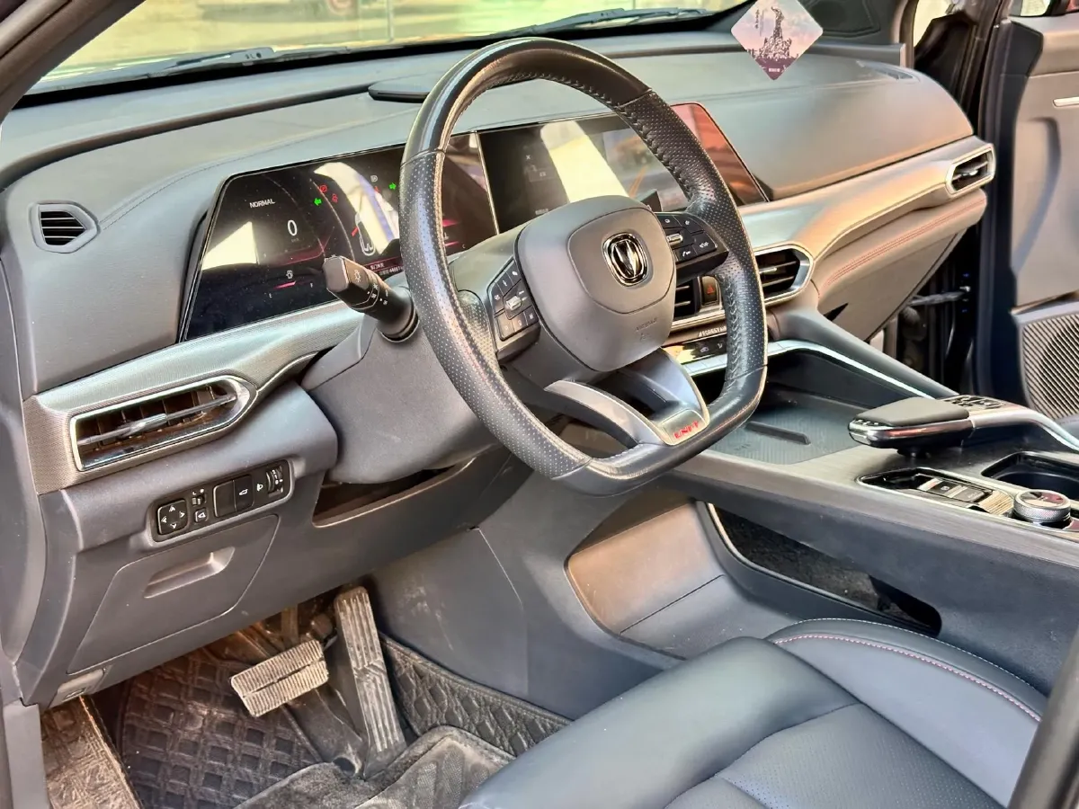 2020 ChangAn UNI-T 1.5T 180HP L4 7DCT,autocango,china used car exporter,china ev exporter,chinese used car exporter,chinese used ev exporter