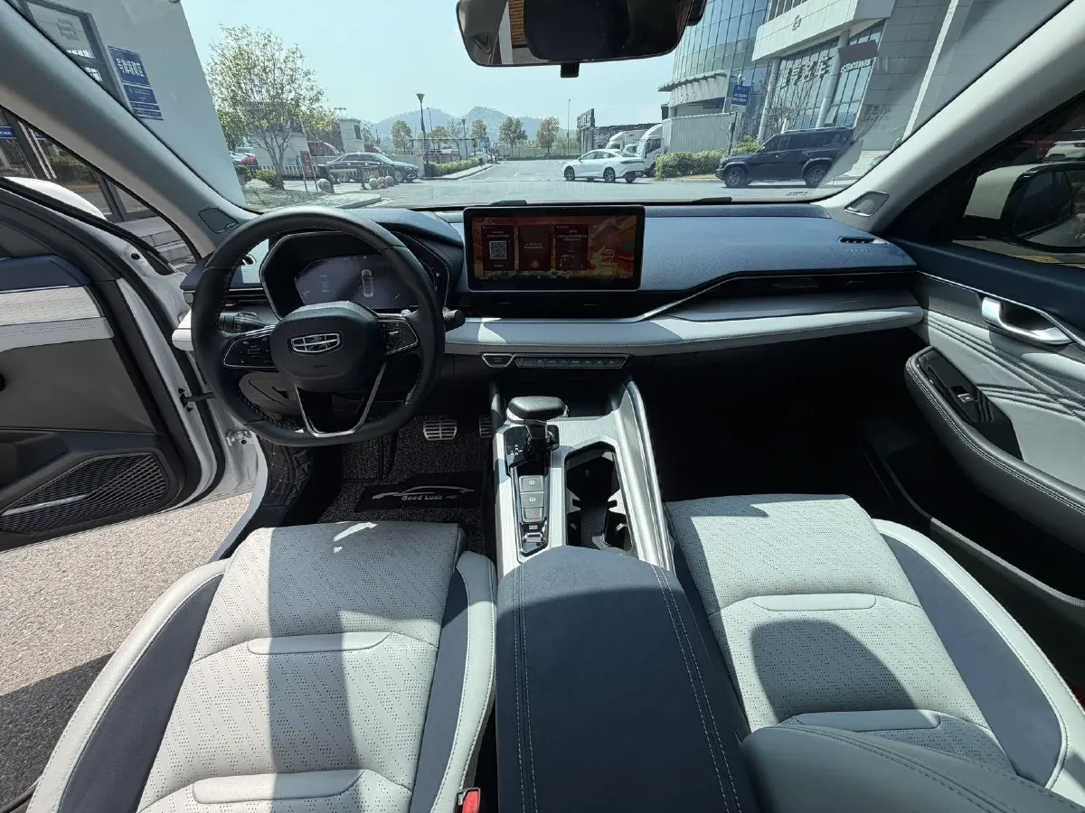 2020 Geely Tugella 2.0T 238HP L4 8AT,autocango,china used car exporter,china ev exporter,chinese used car exporter,chinese used ev exporter