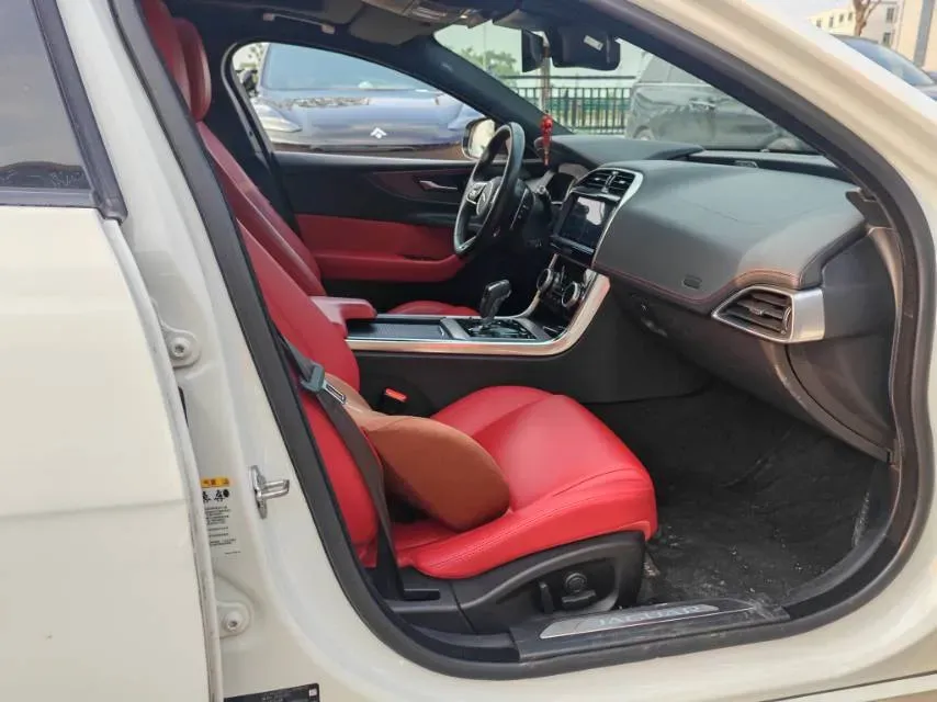 2020 Jaguar XEL 2.0T 200HP L4 8AT,autocango,china used car exporter,china ev exporter,chinese used car exporter,chinese used ev exporter