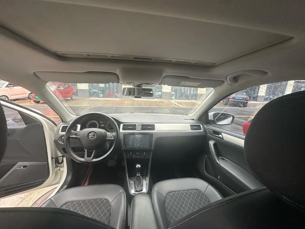 2018 Skoda Rapid 1.6L 110HP L4 6AT,autocango,china used car exporter,china ev exporter,chinese used car exporter,chinese used ev exporter