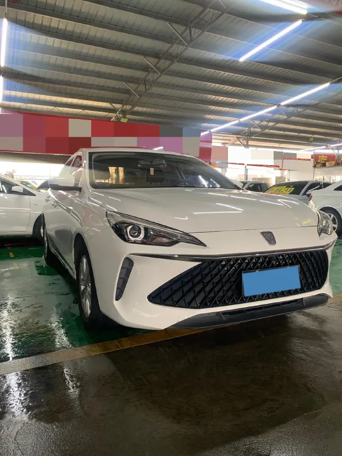 2023 Roewe i5 1.5L 129HP L4 CVT,autocango,china used car exporter,china ev exporter,chinese used car exporter,chinese used ev exporter