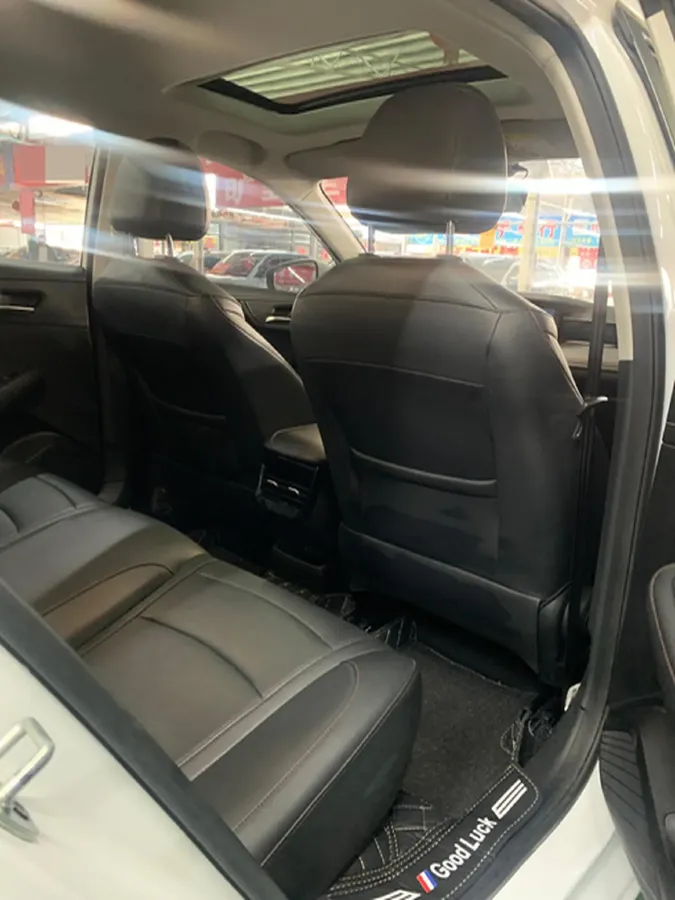 2023 Roewe i5 1.5L 129HP L4 CVT,autocango,china used car exporter,china ev exporter,chinese used car exporter,chinese used ev exporter