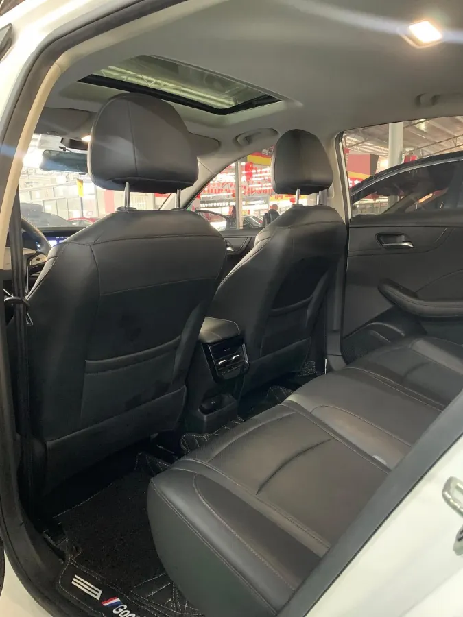 2023 Roewe i5 1.5L 129HP L4 CVT,autocango,china used car exporter,china ev exporter,chinese used car exporter,chinese used ev exporter