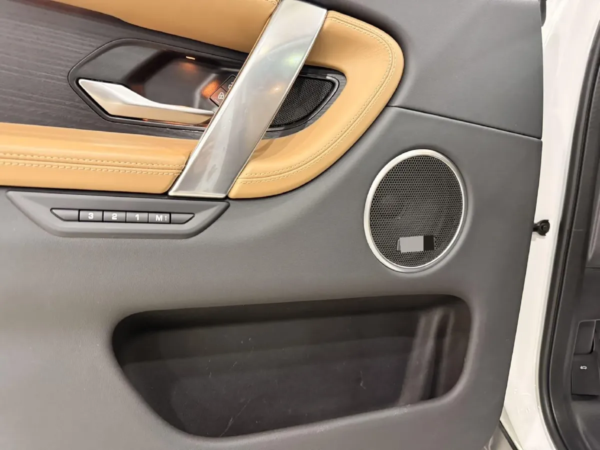 2024 Land Rover Discovery Sport 2.0T 249HP L4 9AT,autocango,china used car exporter,china ev exporter,chinese used car exporter,chinese used ev exporter