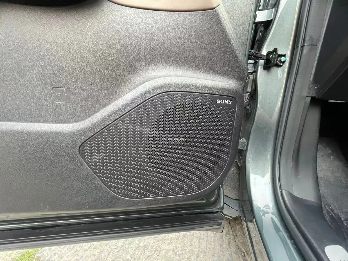 2025 Chery Tiggo 8 Plus 1.6T 197HP L4 7DCT,autocango,china used car exporter,china ev exporter,chinese used car exporter,chinese used ev exporter