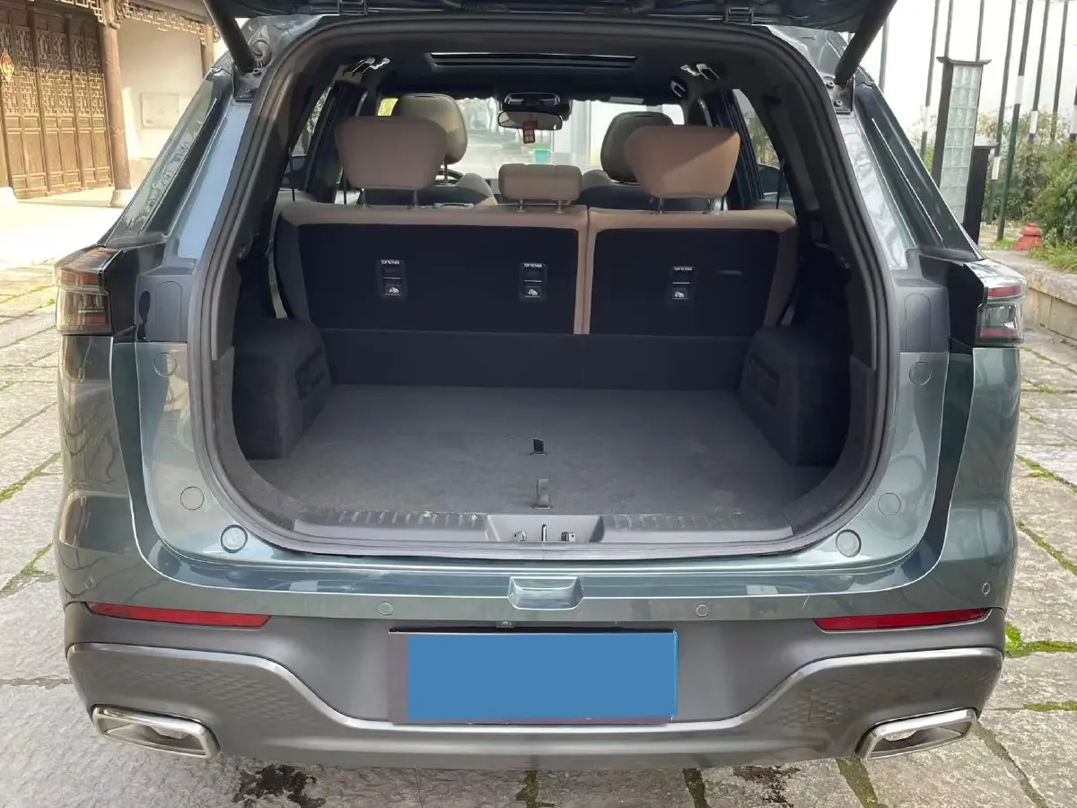 2025 Chery Tiggo 8 Plus 1.6T 197HP L4 7DCT,autocango,china used car exporter,china ev exporter,chinese used car exporter,chinese used ev exporter