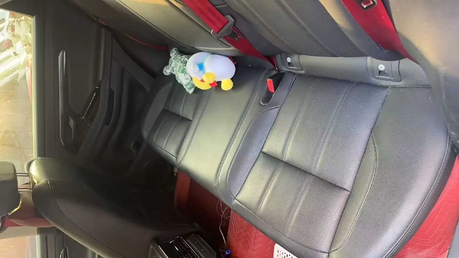 2022 Land Rover Range Rover Evoque 2.0T 249HP L4 9AT,autocango,china used car exporter,china ev exporter,chinese used car exporter,chinese used ev exporter