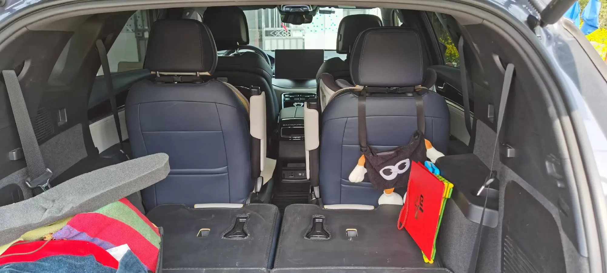 2022 Roewe iMAX8 BEV 90KWH,autocango,china used car exporter,china ev exporter,chinese used car exporter,chinese used ev exporter