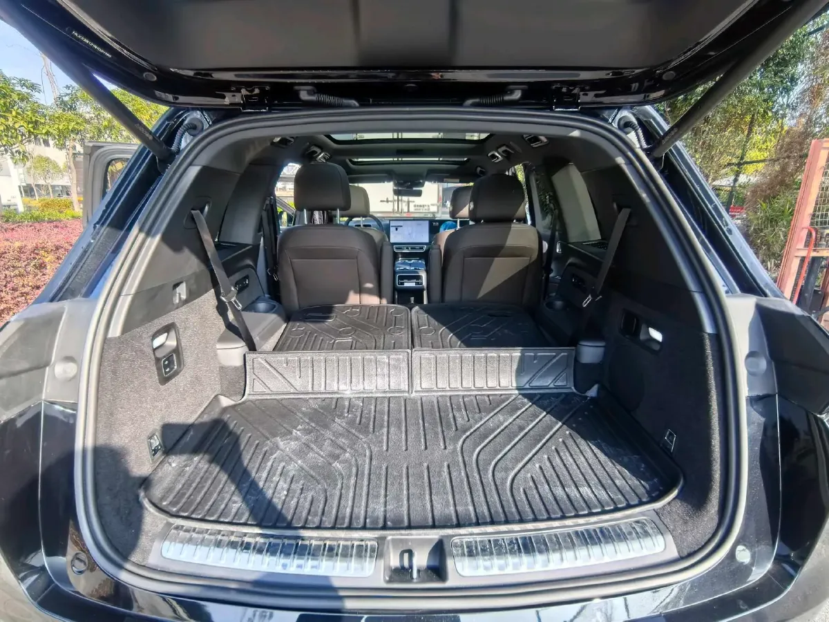 2023 Li L7 Range Extended 154HP REEV 40.9KWH,autocango,china used car exporter,china ev exporter,chinese used car exporter,chinese used ev exporter