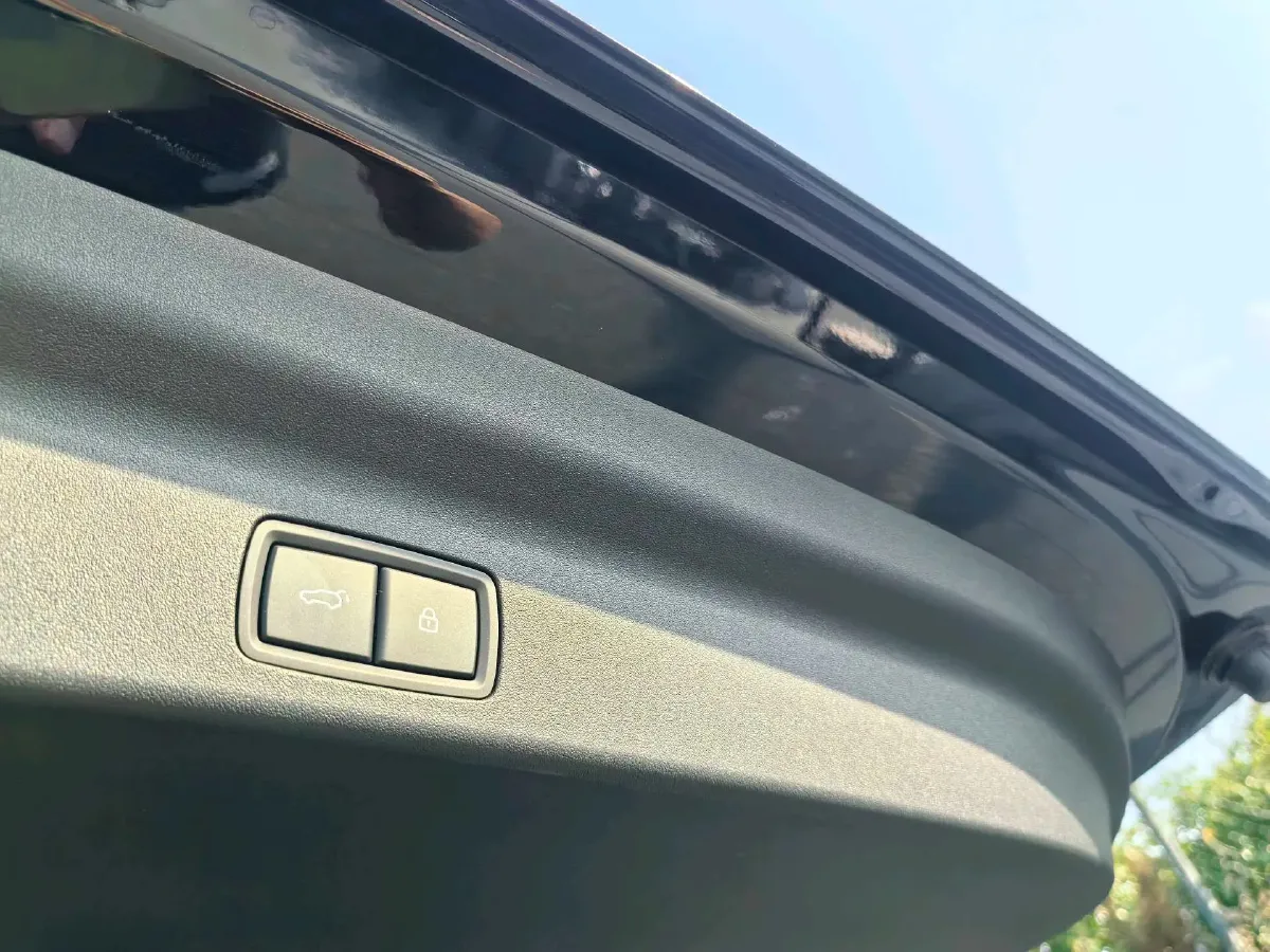 2023 Li L7 Range Extended 154HP REEV 40.9KWH,autocango,china used car exporter,china ev exporter,chinese used car exporter,chinese used ev exporter