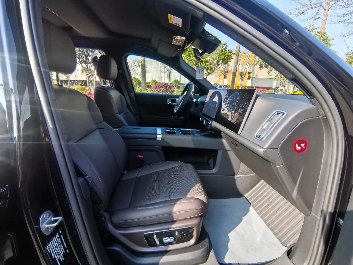 2023 Li L7 Range Extended 154HP REEV 40.9KWH,autocango,china used car exporter,china ev exporter,chinese used car exporter,chinese used ev exporter