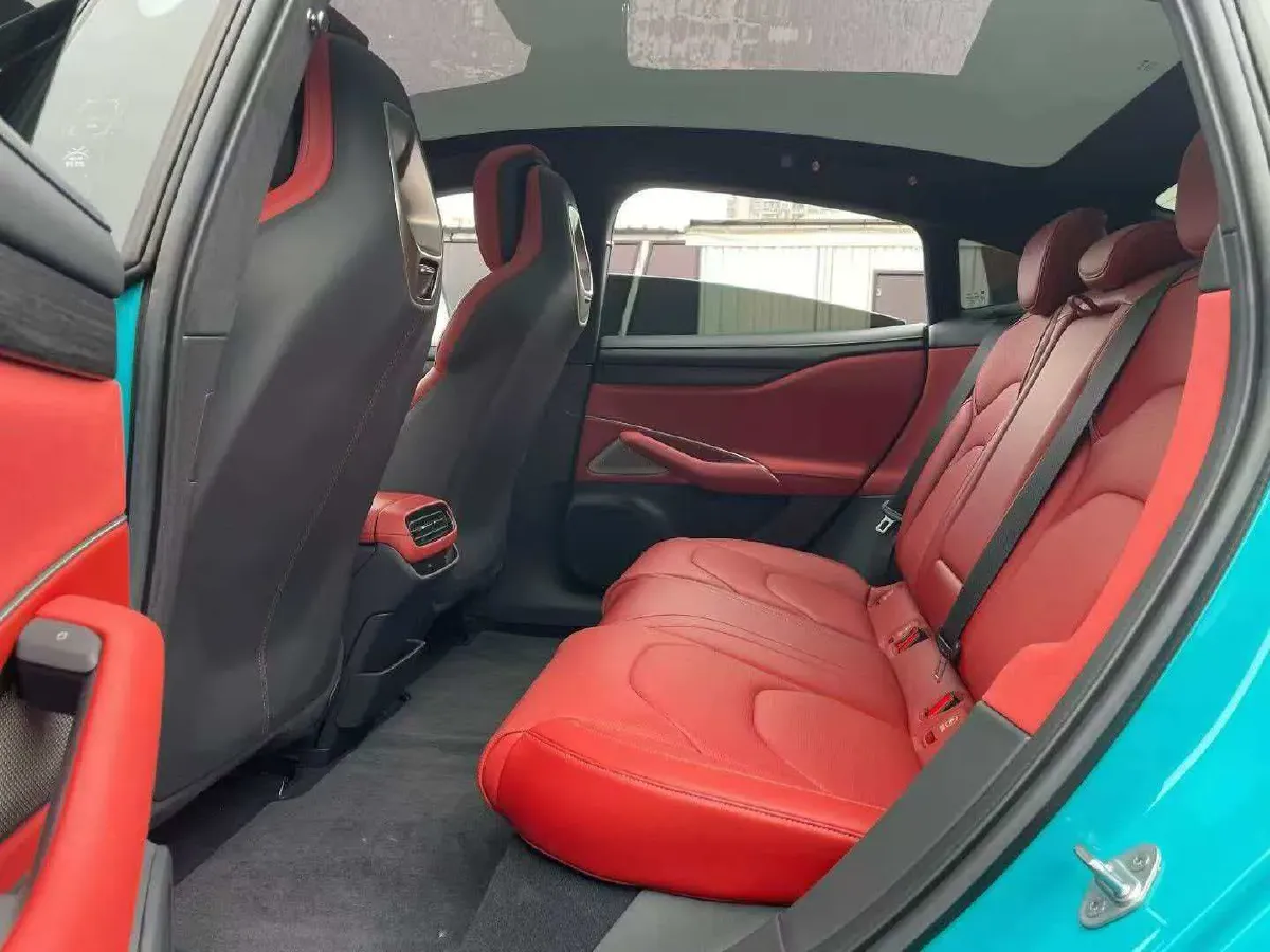 2024 MI SU7 BEV 101KWH,autocango,china used car exporter,china ev exporter,chinese used car exporter,chinese used ev exporter