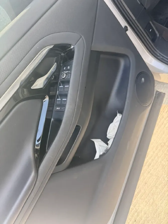 2021 Land Rover Range Rover Evoque 2.0T 249HP L4 9AT,autocango,china used car exporter,china ev exporter,chinese used car exporter,chinese used ev exporter