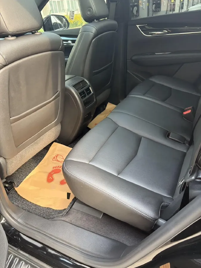 2021 Cadillac XT5 2.0T 237HP L4 9AT,autocango,china used car exporter,china ev exporter,chinese used car exporter,chinese used ev exporter