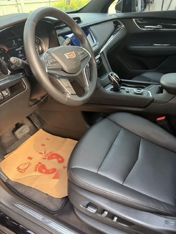 2021 Cadillac XT5 2.0T 237HP L4 9AT,autocango,china used car exporter,china ev exporter,chinese used car exporter,chinese used ev exporter