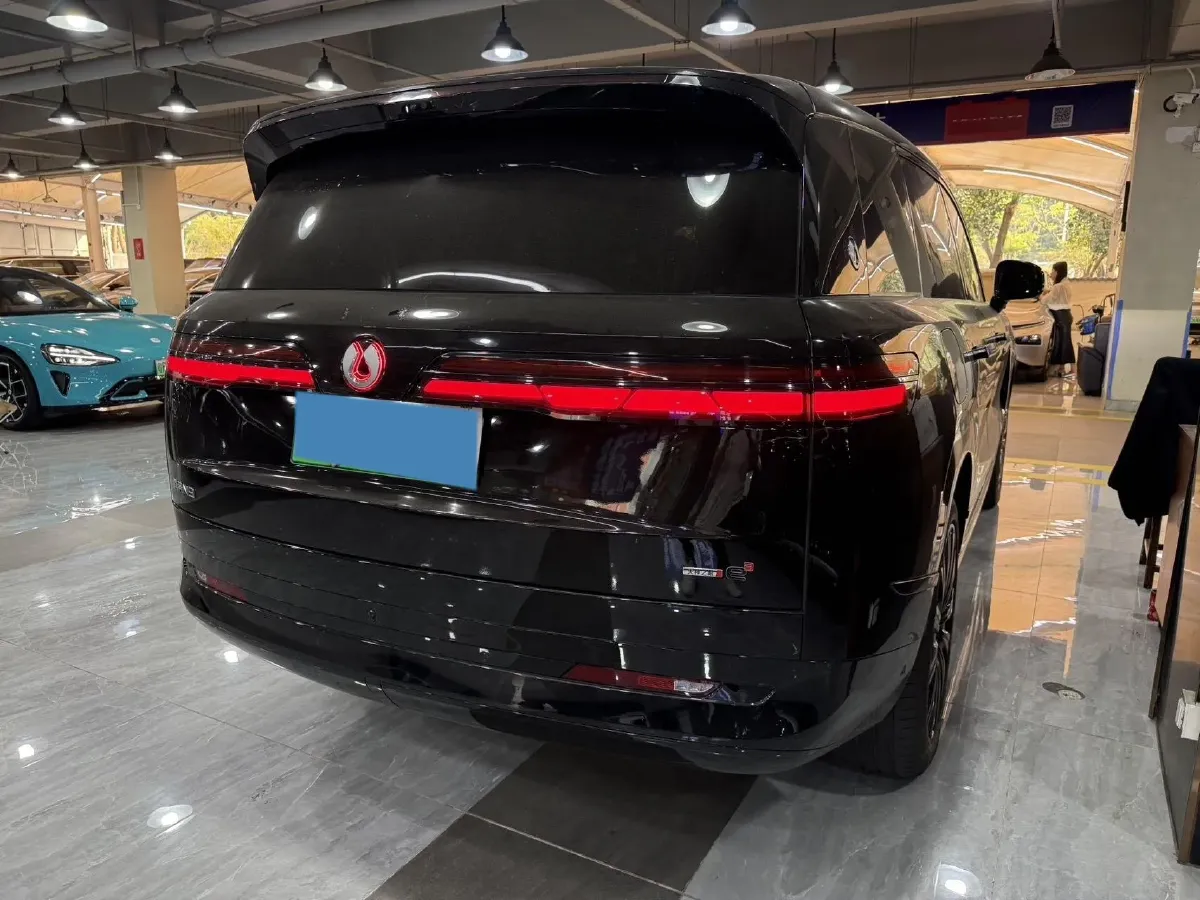 2025 Denza DenzaN9 2.0T 207HP L4 E-CVT PHEV,autocango,china used car exporter,china ev exporter,chinese used car exporter,chinese used ev exporter