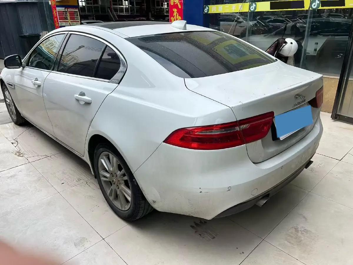 2019 Jeep Cherokee 2.0T 265HP L4 9AT,autocango,china used car exporter,china ev exporter,chinese used car exporter,chinese used ev exporter