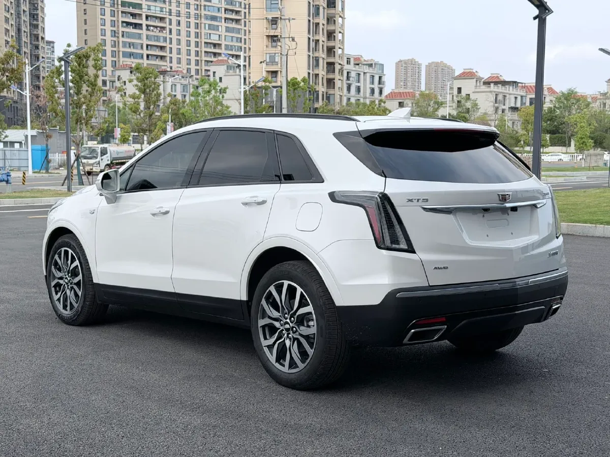 2022 Cadillac XT5 2.0T 237HP L4 9AT,autocango,china used car exporter,china ev exporter,chinese used car exporter,chinese used ev exporter