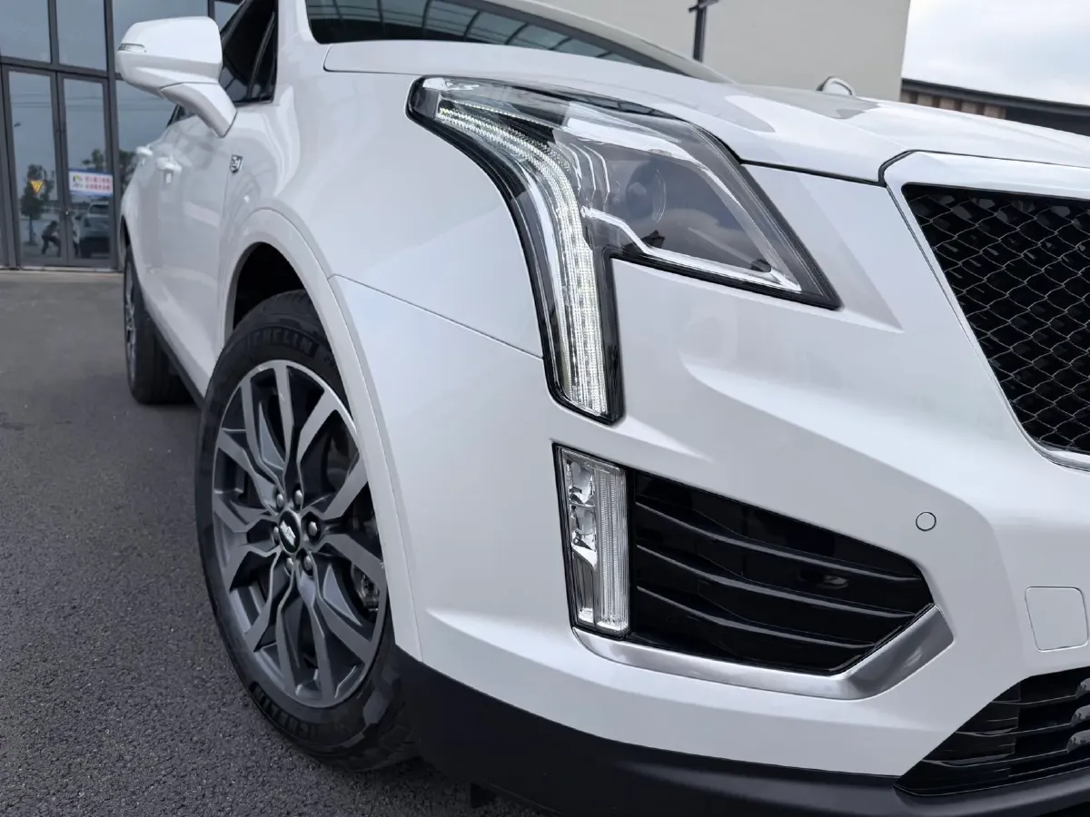 2022 Cadillac XT5 2.0T 237HP L4 9AT,autocango,china used car exporter,china ev exporter,chinese used car exporter,chinese used ev exporter