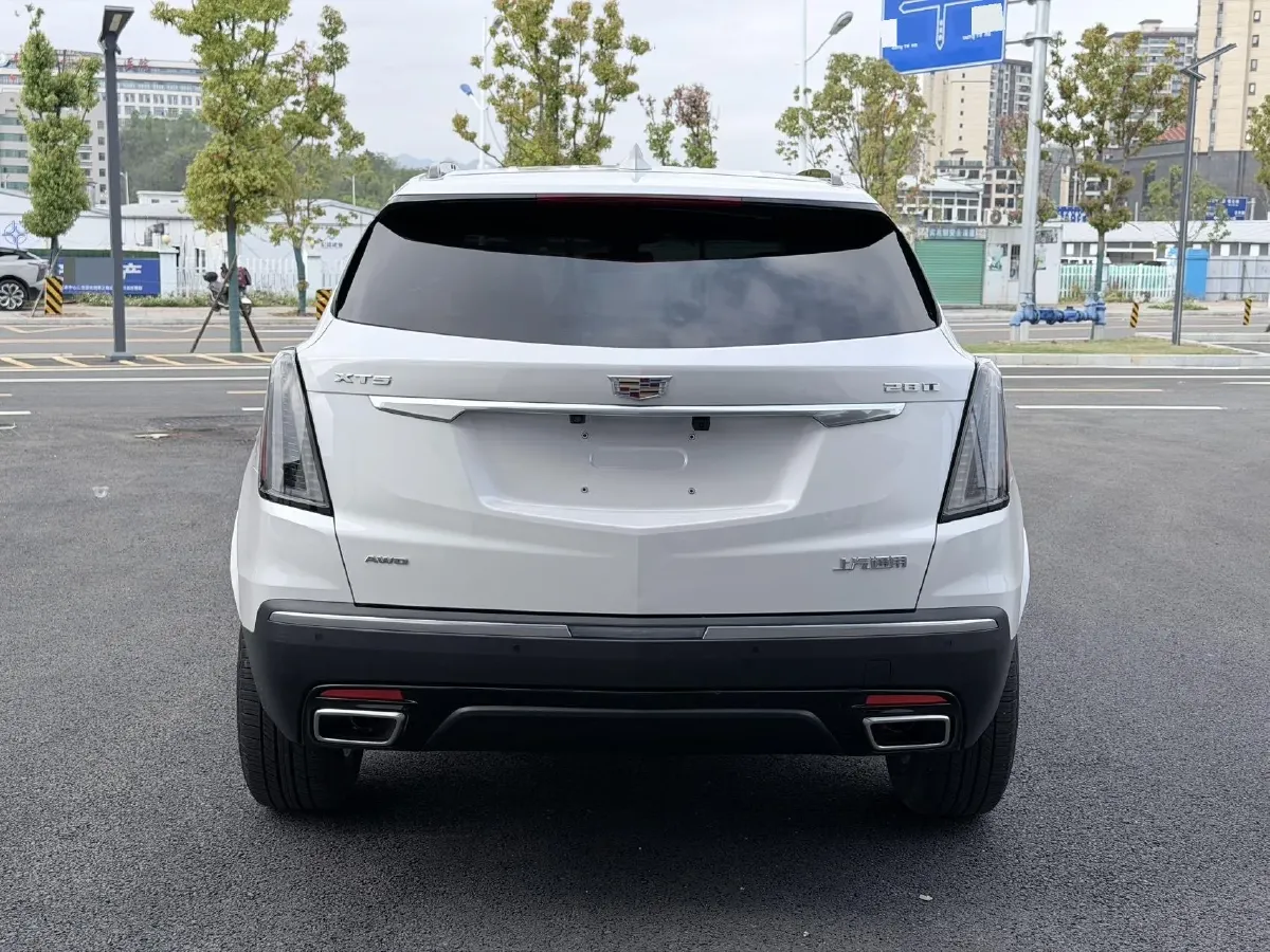 2022 Cadillac XT5 2.0T 237HP L4 9AT,autocango,china used car exporter,china ev exporter,chinese used car exporter,chinese used ev exporter