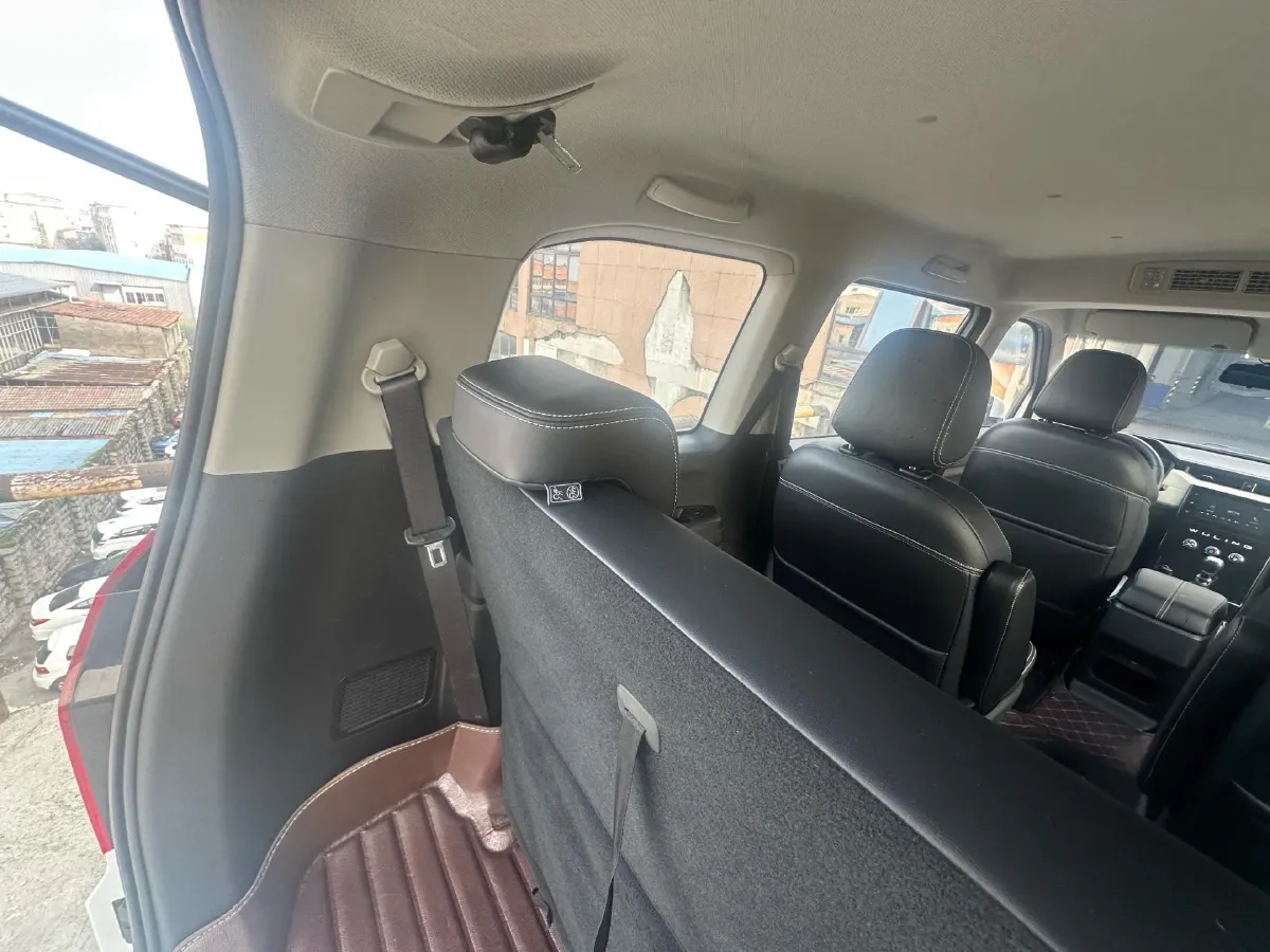 2019 WuLing HongGuang Plus 1.5T 147HP L4 6MT,autocango,china used car exporter,china ev exporter,chinese used car exporter,chinese used ev exporter