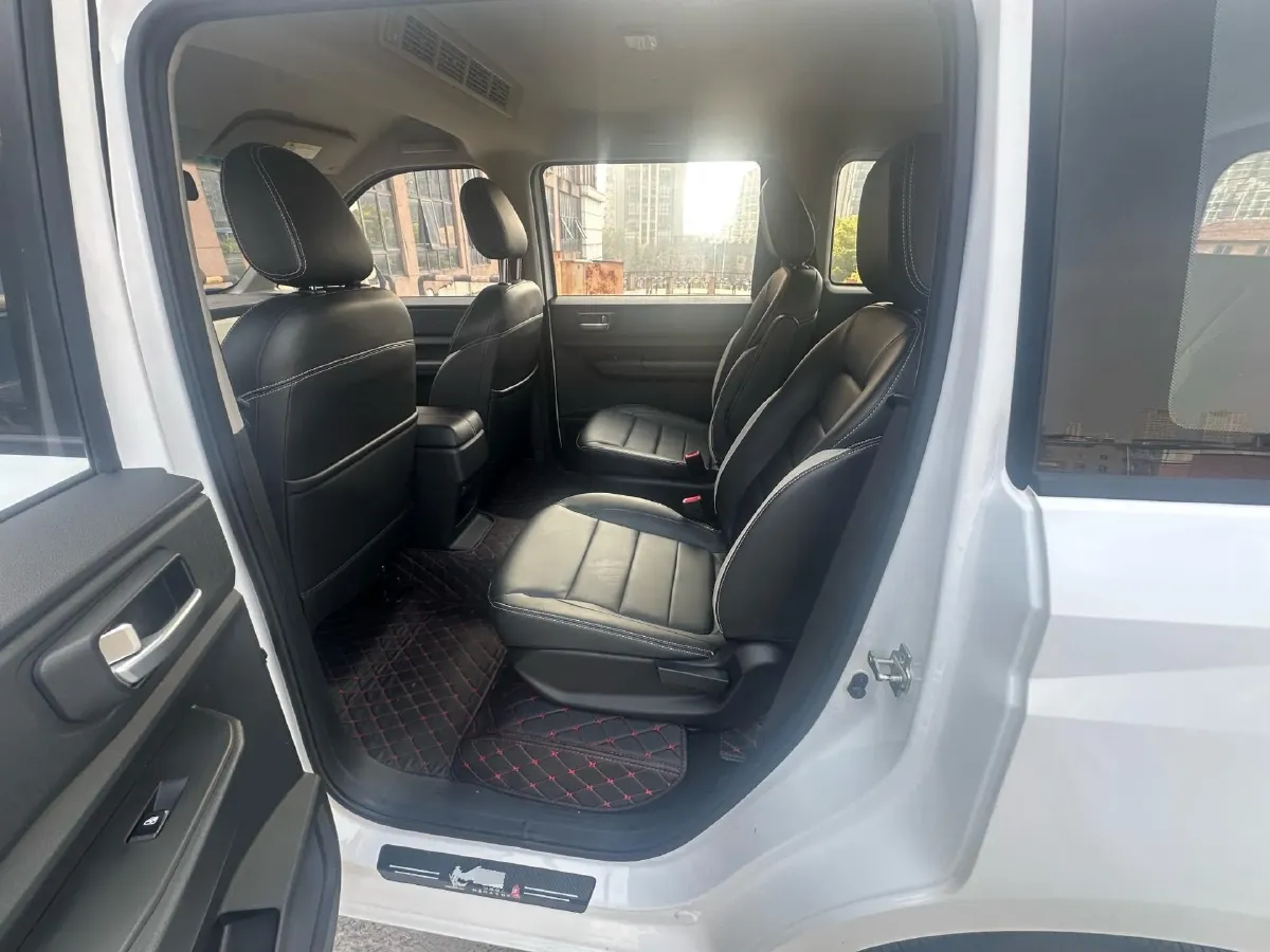 2019 WuLing HongGuang Plus 1.5T 147HP L4 6MT,autocango,china used car exporter,china ev exporter,chinese used car exporter,chinese used ev exporter