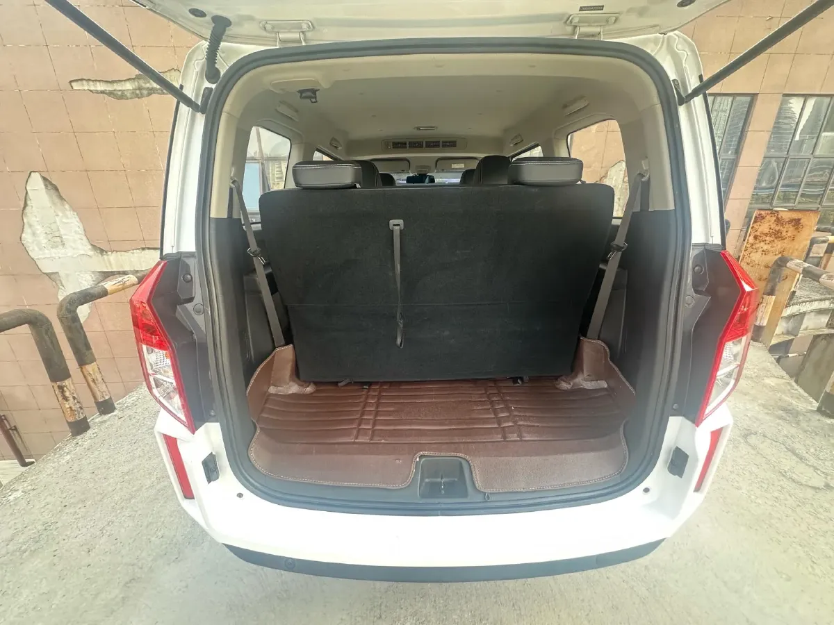 2019 WuLing HongGuang Plus 1.5T 147HP L4 6MT,autocango,china used car exporter,china ev exporter,chinese used car exporter,chinese used ev exporter