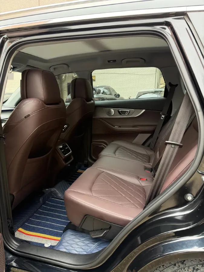 2022 Chery Tiggo 8 PRO 2.0T 254HP L4 7DCT,autocango,china used car exporter,china ev exporter,chinese used car exporter,chinese used ev exporter