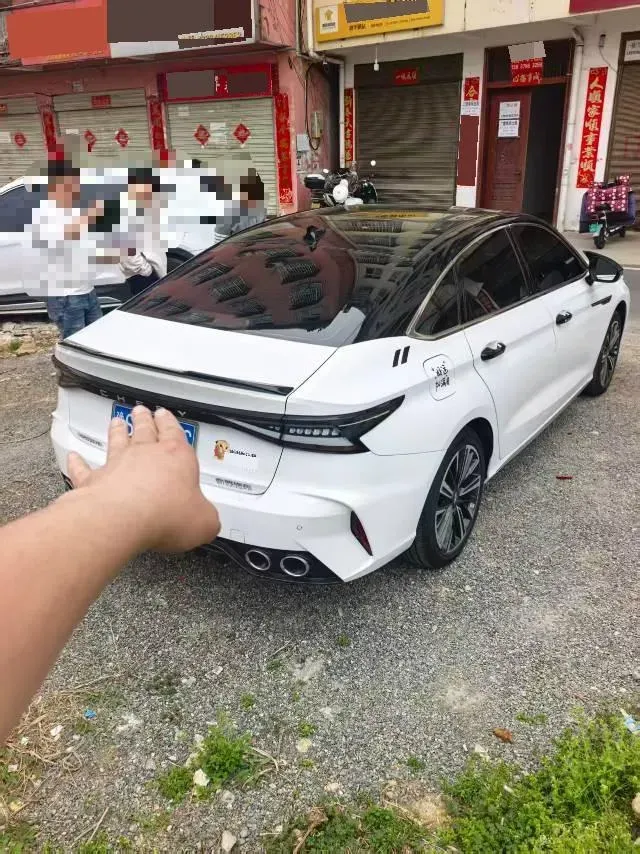 2025 Chery Arrizo 8 1.6T 197HP L4 7DCT,autocango,china used car exporter,china ev exporter,chinese used car exporter,chinese used ev exporter