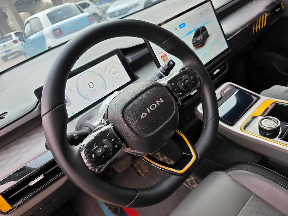 2022 Geely Okavango 1.8T 184HP L4 7DCT,autocango,china used car exporter,china ev exporter,chinese used car exporter,chinese used ev exporter