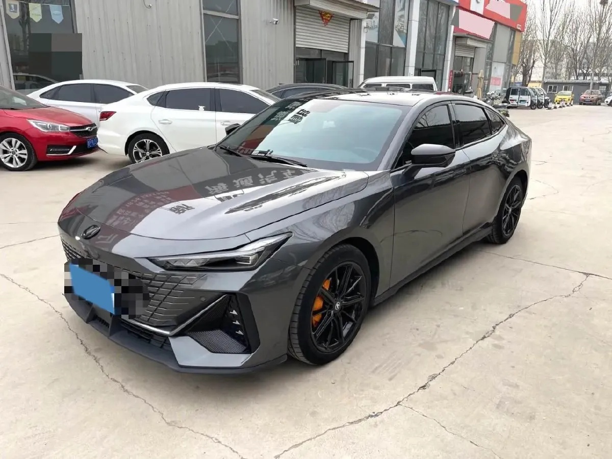 2022 ChangAn UNI-V 1.5T 188HP L4 7DCT,autocango,china used car exporter,china ev exporter,chinese used car exporter,chinese used ev exporter