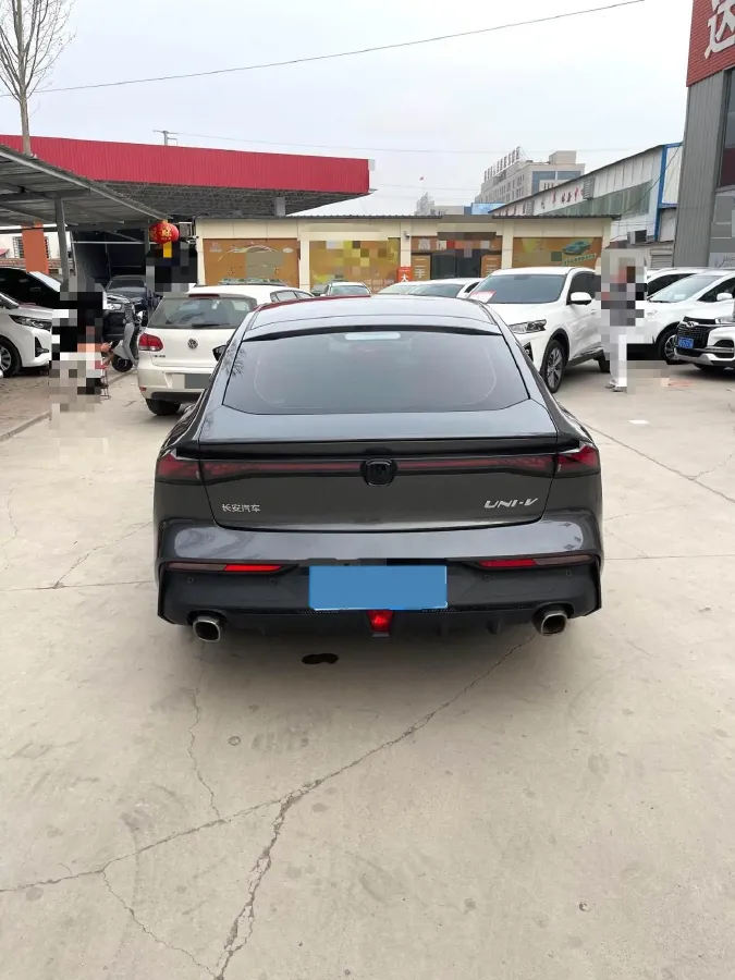 2022 ChangAn UNI-V 1.5T 188HP L4 7DCT,autocango,china used car exporter,china ev exporter,chinese used car exporter,chinese used ev exporter
