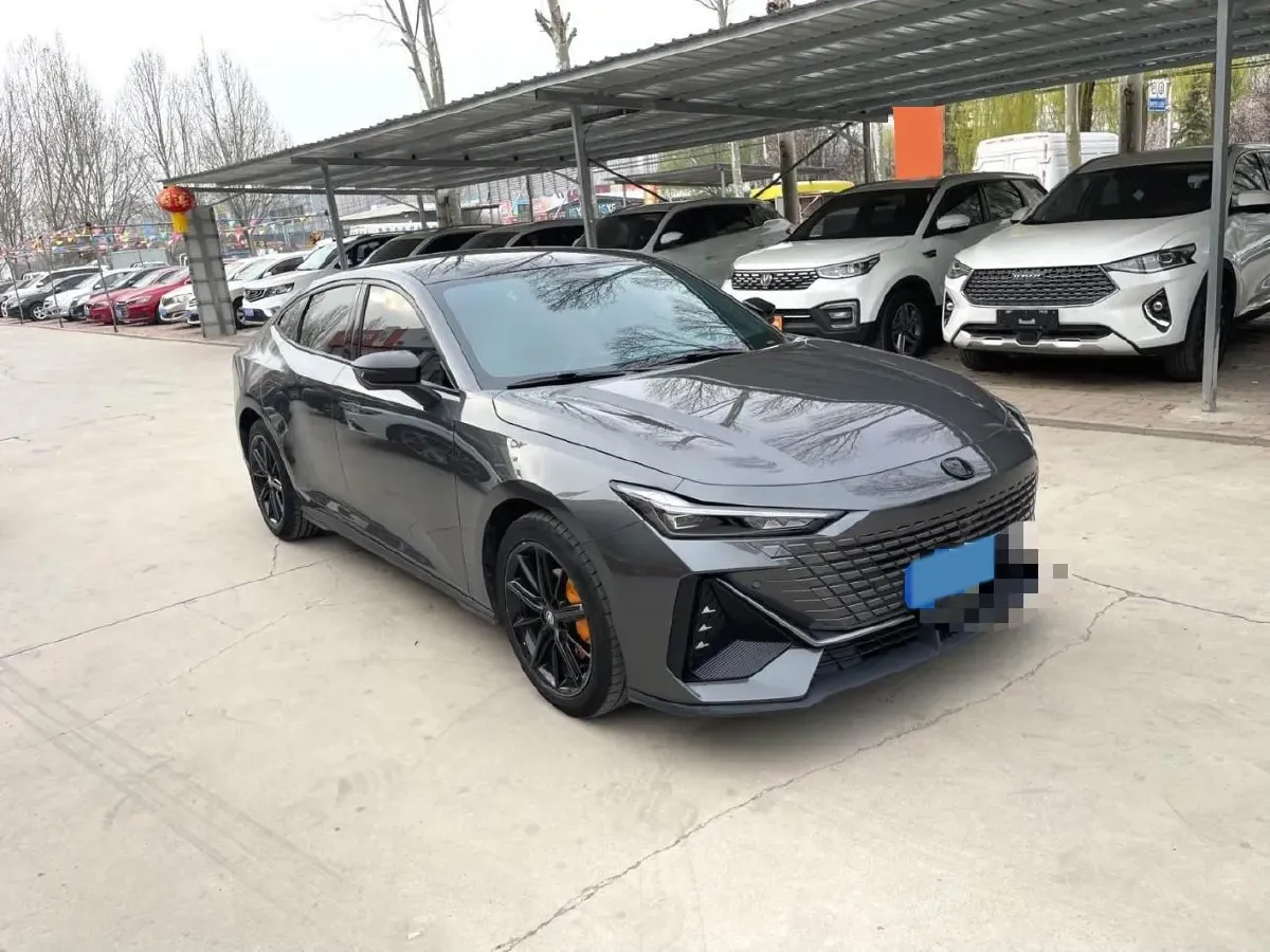 2022 ChangAn UNI-V 1.5T 188HP L4 7DCT,autocango,china used car exporter,china ev exporter,chinese used car exporter,chinese used ev exporter