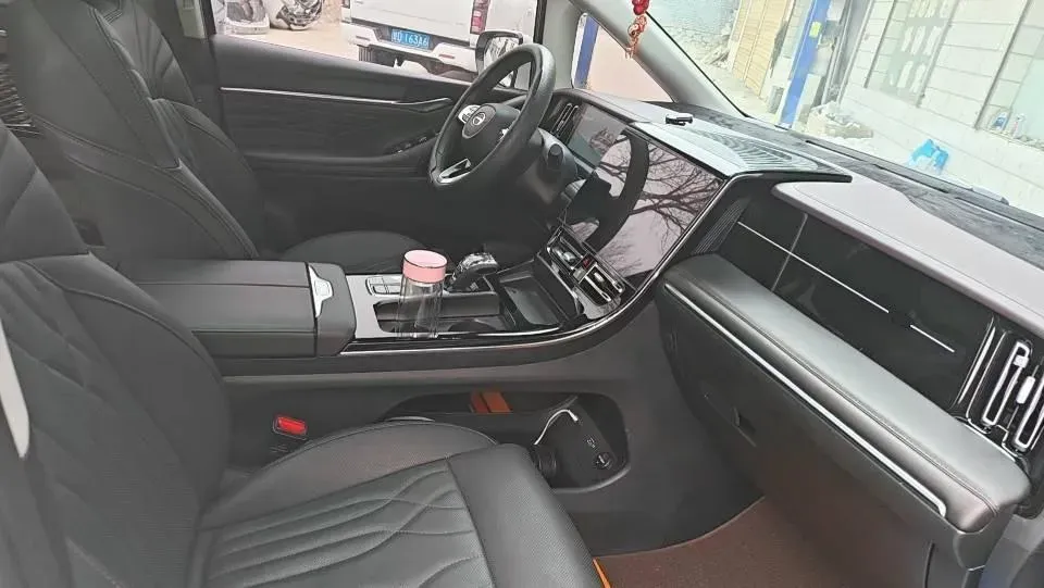 2023 GAC Trumpchi M8 2.0T 252HP L4 8AT,autocango,china used car exporter,china ev exporter,chinese used car exporter,chinese used ev exporter