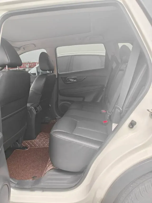 2021 Nissan X-Trail 2.0L 151HP L4 CVT,autocango,china used car exporter,china ev exporter,chinese used car exporter,chinese used ev exporter