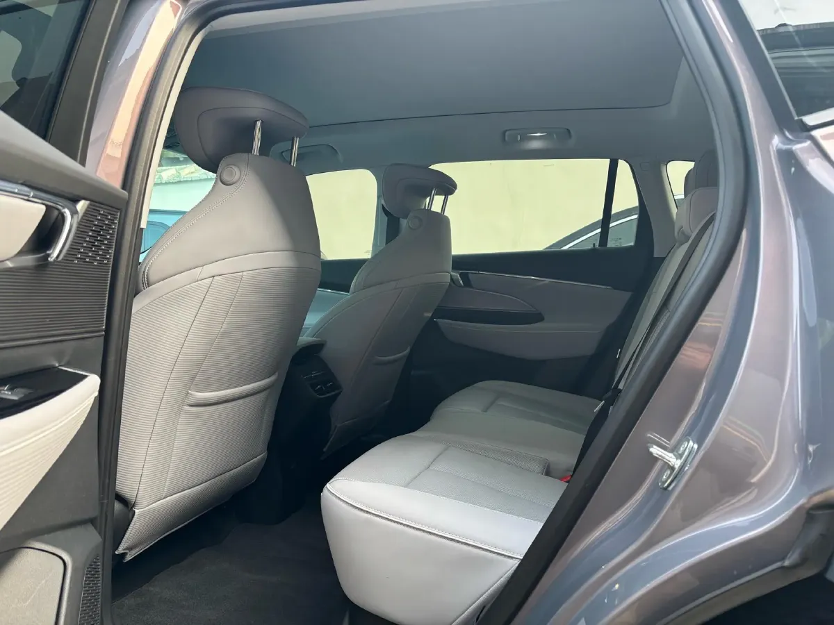 2023 Buick Larcosse 2.0T 237HP L4 9AT,autocango,china used car exporter,china ev exporter,chinese used car exporter,chinese used ev exporter