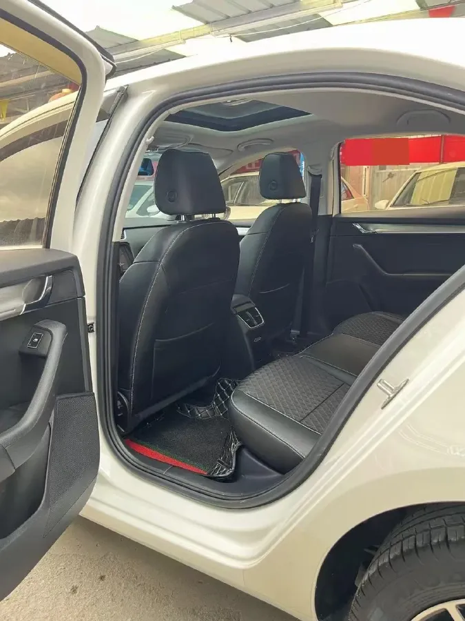 2020 Skoda Octavia 1.5L 113HP L4 6AT,autocango,china used car exporter,china ev exporter,chinese used car exporter,chinese used ev exporter