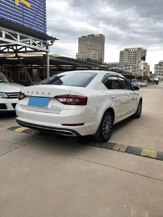 2020 Skoda Octavia 1.5L 113HP L4 6AT,autocango,china used car exporter,china ev exporter,chinese used car exporter,chinese used ev exporter