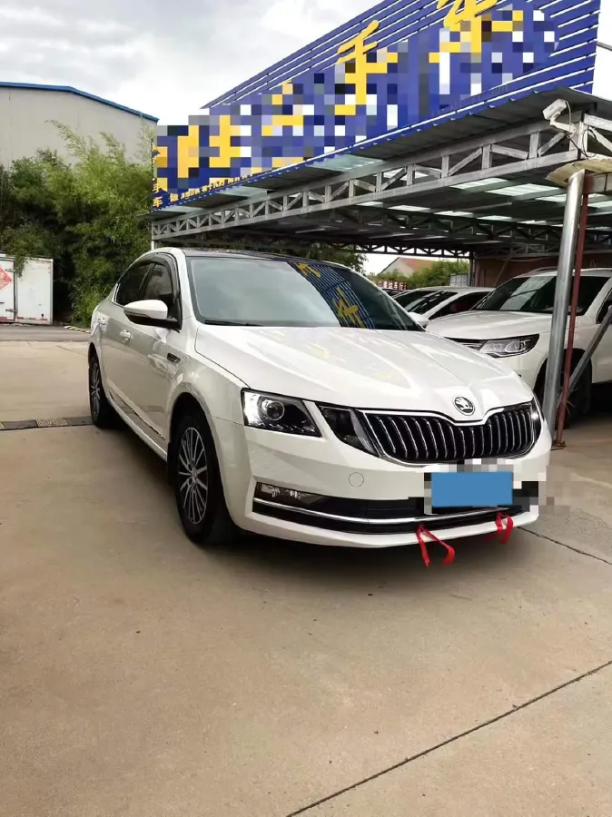 2020 Skoda Octavia 1.5L 113HP L4 6AT,autocango,china used car exporter,china ev exporter,chinese used car exporter,chinese used ev exporter