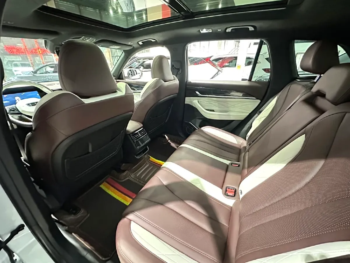 2021 Geely Monjaro 2.0T 218HP L4 7DCT,autocango,china used car exporter,china ev exporter,chinese used car exporter,chinese used ev exporter