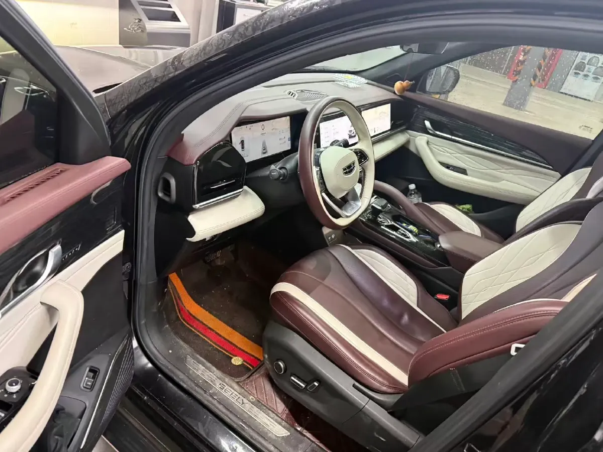 2021 Geely Monjaro 2.0T 218HP L4 7DCT,autocango,china used car exporter,china ev exporter,chinese used car exporter,chinese used ev exporter