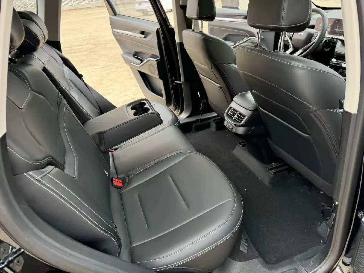 2021 Haval H6 1.5T 169HP L4 7DCT,autocango,china used car exporter,china ev exporter,chinese used car exporter,chinese used ev exporter