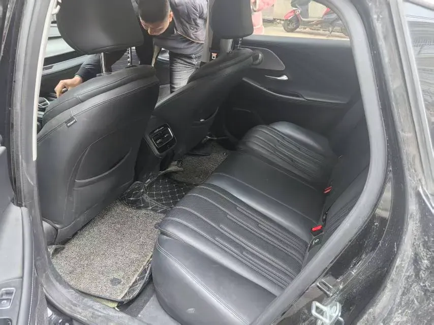 2024 Fulwin FulwinA8 1.5T 156HP L4 1DHT PHEV 18.3KWH,autocango,china used car exporter,china ev exporter,chinese used car exporter,chinese used ev exporter