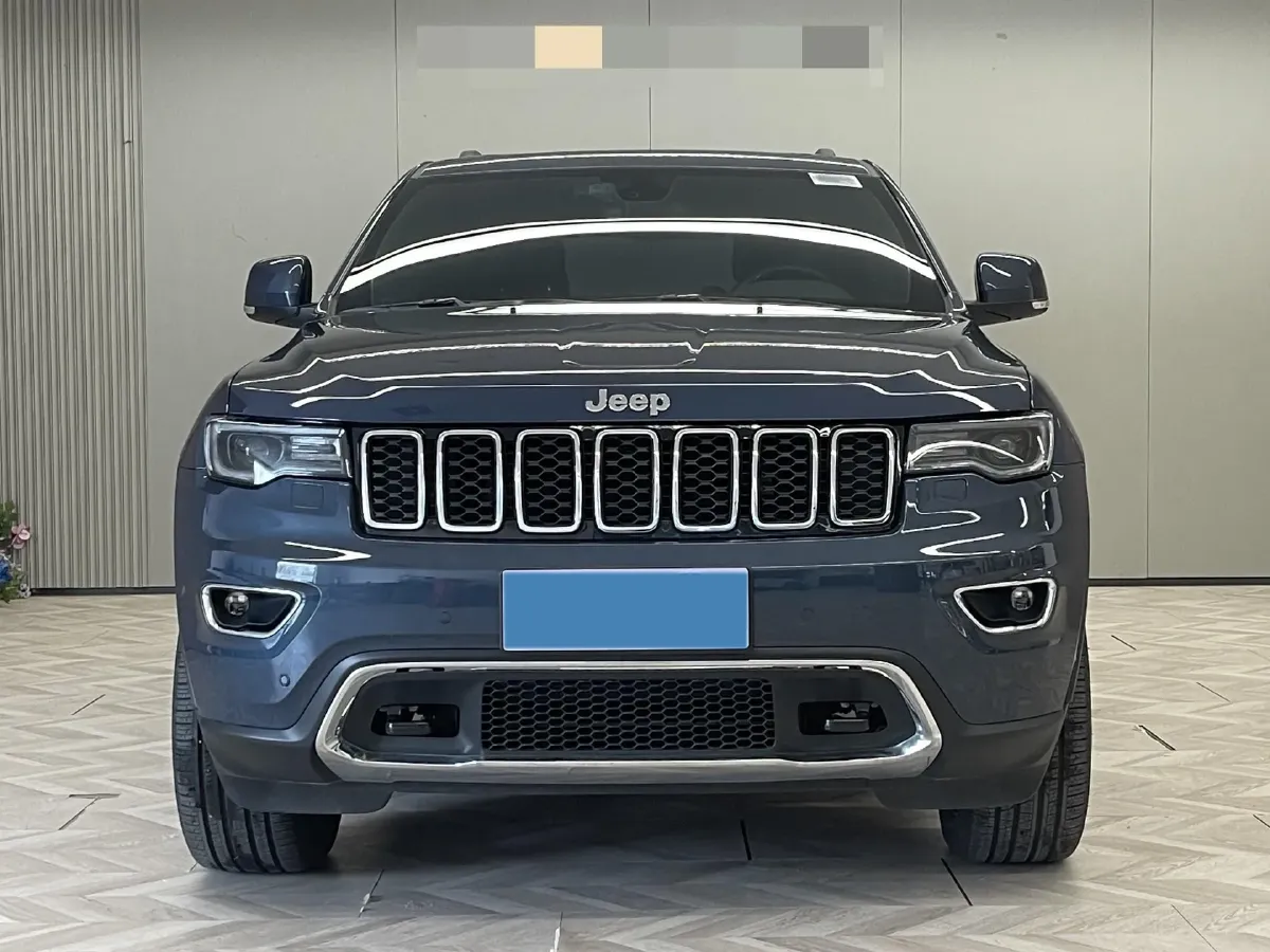 2020 Jeep Grand Cherokee 3.0L 234HP V6 8AT,autocango,china used car exporter,china ev exporter,chinese used car exporter,chinese used ev exporter