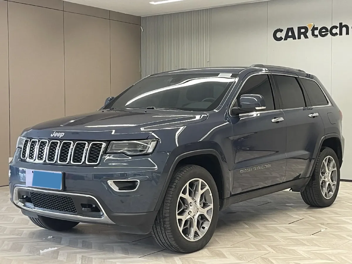 2020 Jeep Grand Cherokee 3.0L 234HP V6 8AT,autocango,china used car exporter,china ev exporter,chinese used car exporter,chinese used ev exporter