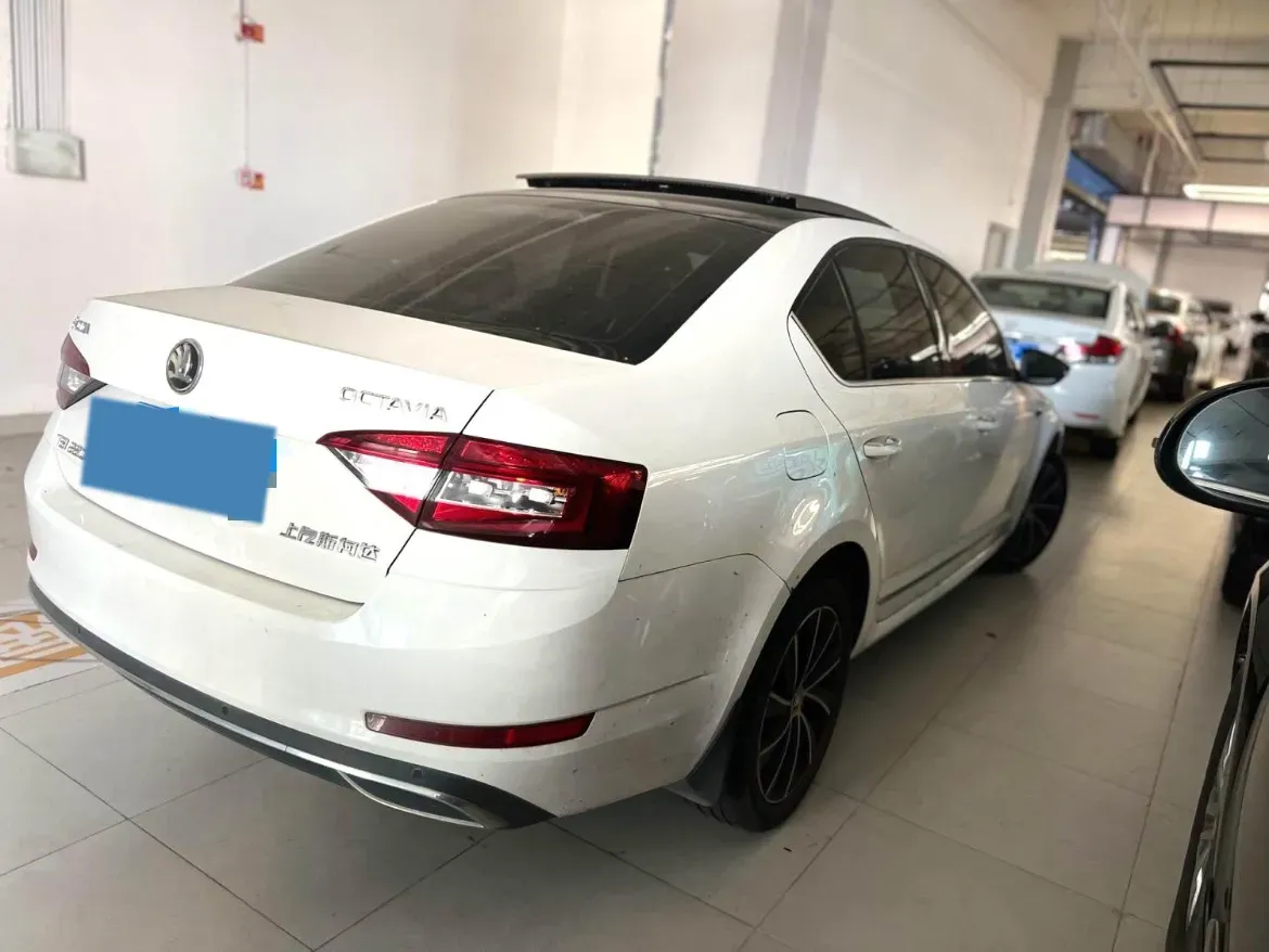 2019 Skoda Octavia 1.4T 150HP L4 7DCT,autocango,china used car exporter,china ev exporter,chinese used car exporter,chinese used ev exporter
