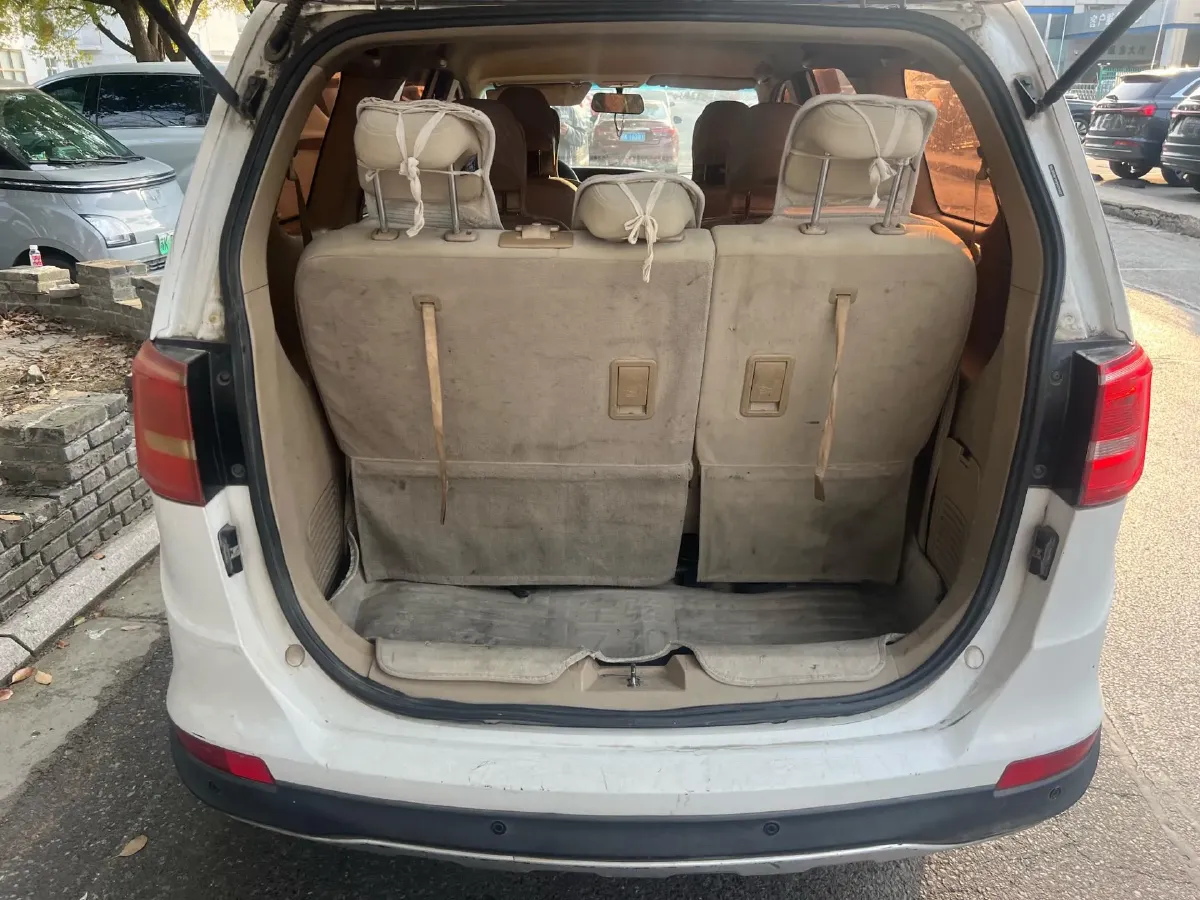 2016 BaoJun 730 1.5L 112HP L4 5MT,autocango,china used car exporter,china ev exporter,chinese used car exporter,chinese used ev exporter