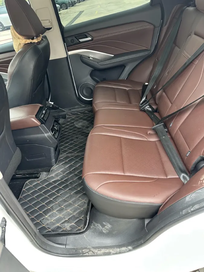 2021 WEY VV6 2.0T 227HP L4 7DCT,autocango,china used car exporter,china ev exporter,chinese used car exporter,chinese used ev exporter