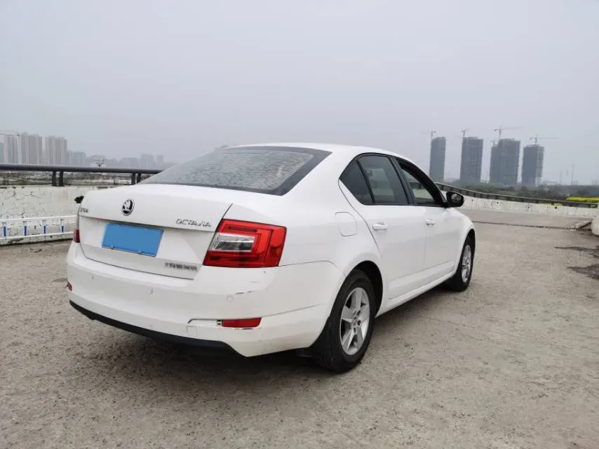 2017 Skoda Octavia 1.6L 110HP L4 6AT,autocango,china used car exporter,china ev exporter,chinese used car exporter,chinese used ev exporter