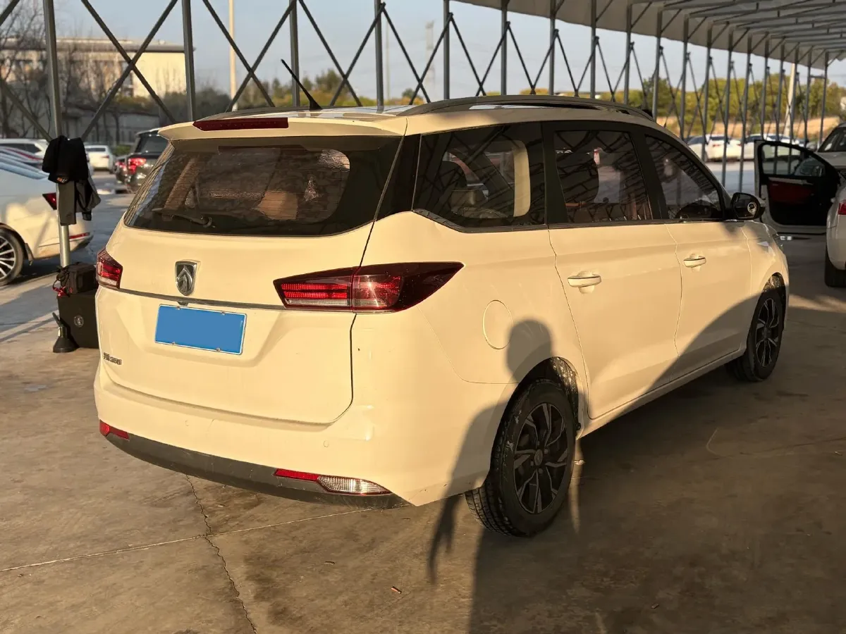 2019 BaoJun 360 1.5L 105HP L4 CVT,autocango,china used car exporter,china ev exporter,chinese used car exporter,chinese used ev exporter